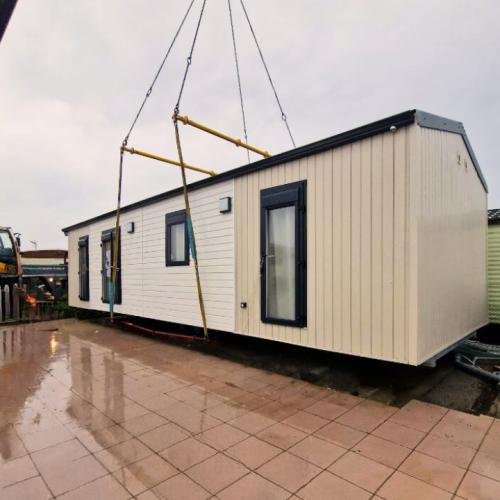 Nouvelle Installation de mobil home à la Résidence le Baie  - Cabal Loisirs - résidences mobiles en Normandie