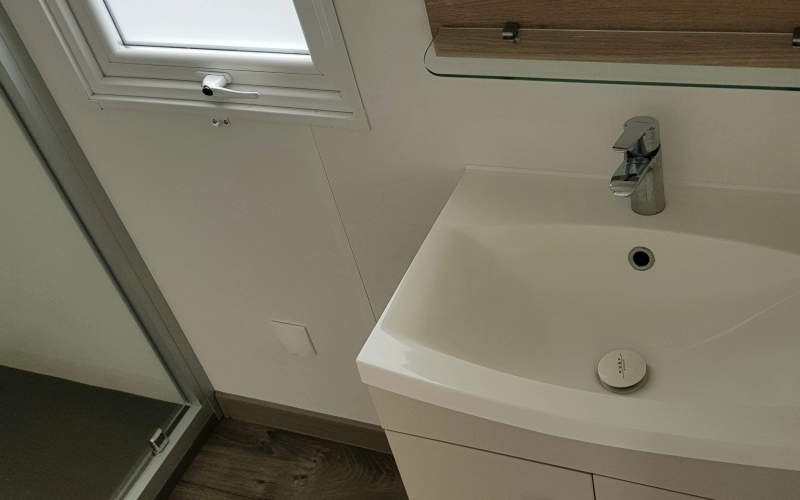 Salle de bain mobil-home en Normandie