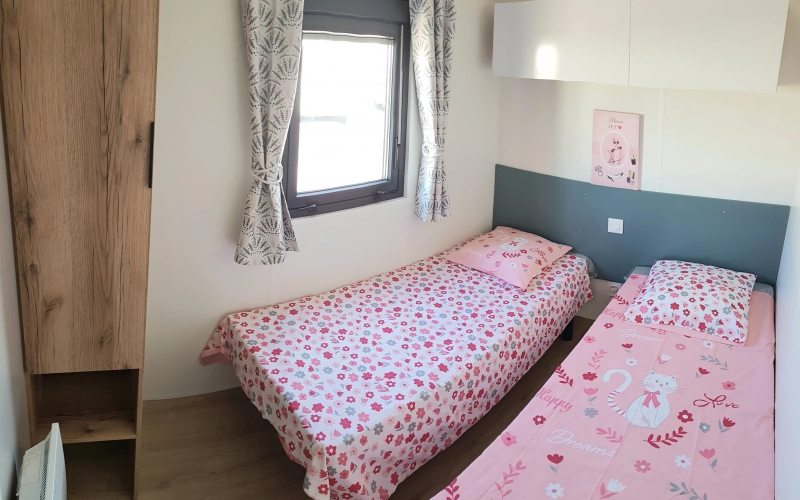 Chambre 2 mobil-home en Normandie