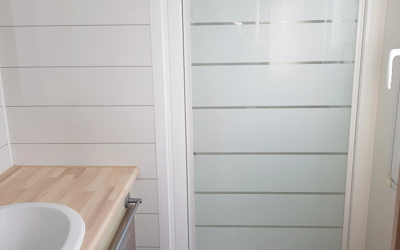 Salle de bain mobil-home en Normandie