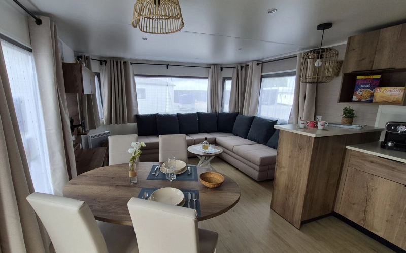 pièce de vie mobil-home en Normandie