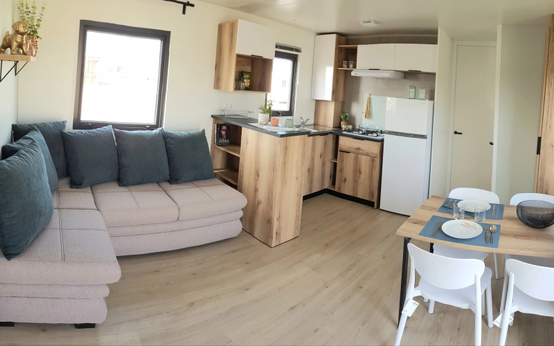 pièce de vie mobil-home en Normandie