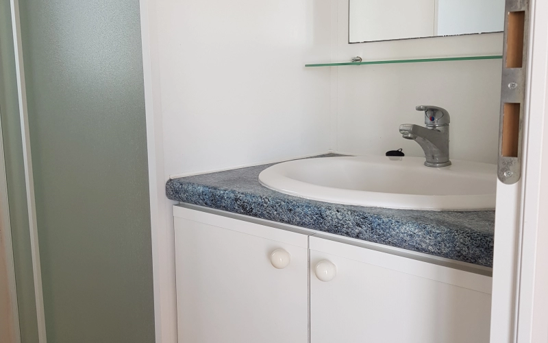 Salle de bain mobil-home en Normandie