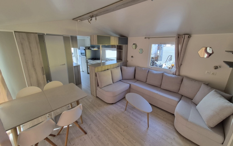 pièce de vie mobil-home en Normandie