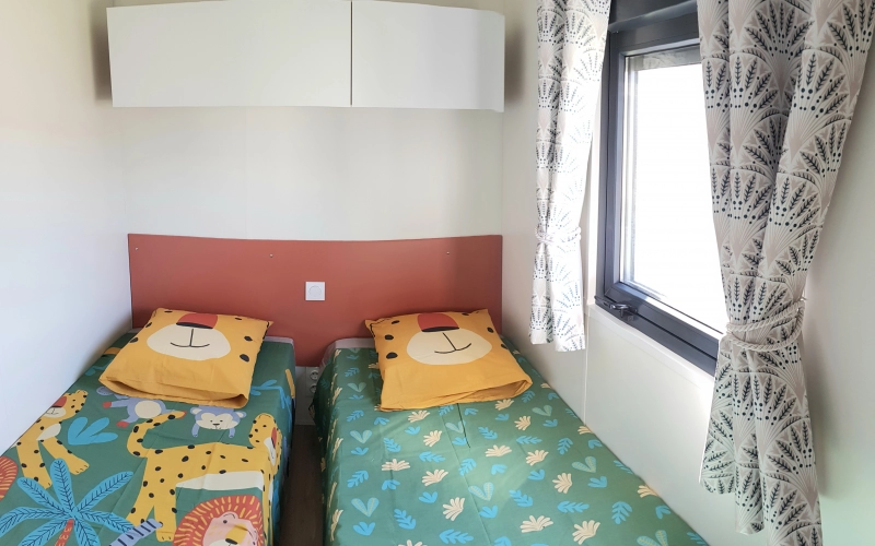 Chambre 3 mobil-home en Normandie