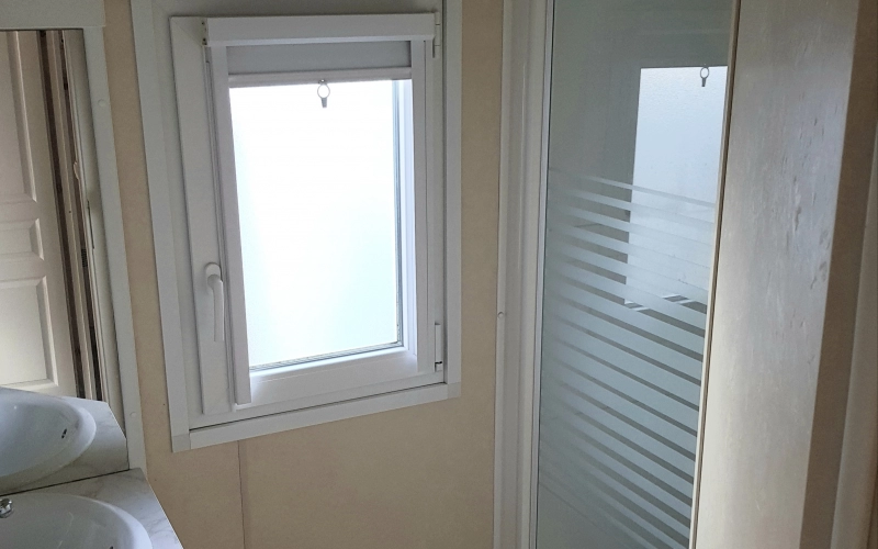 Salle de bain mobil-home en Normandie
