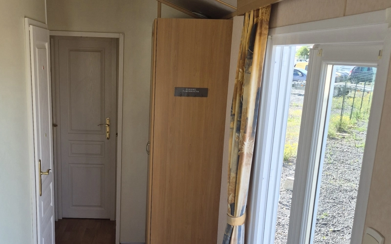 couloir mobil-home en Normandie