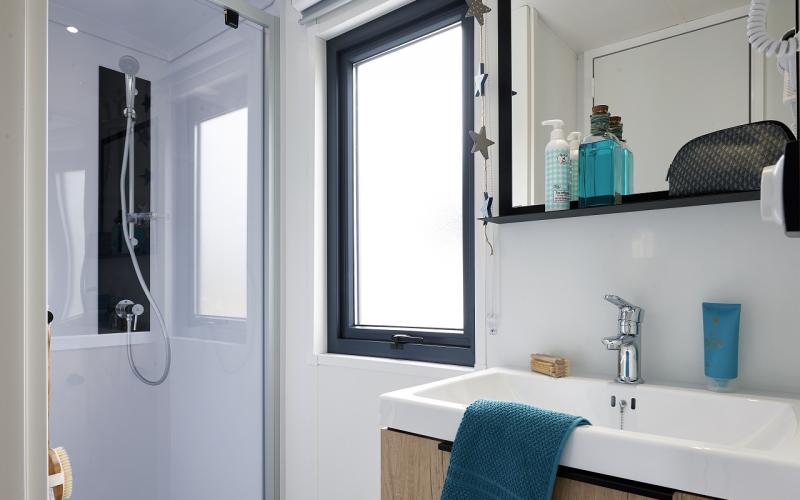STANDING VP77 - salle de bain - Vente mobil-homes neuf et occasion en Normandie