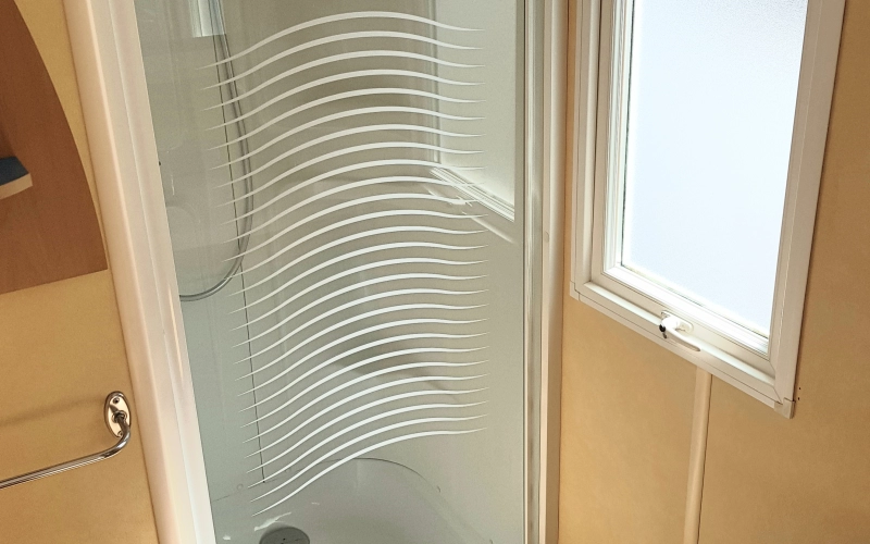 Salle de bain mobil-home en Normandie
