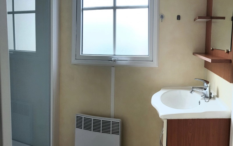 Salle de bain mobil-home en Normandie
