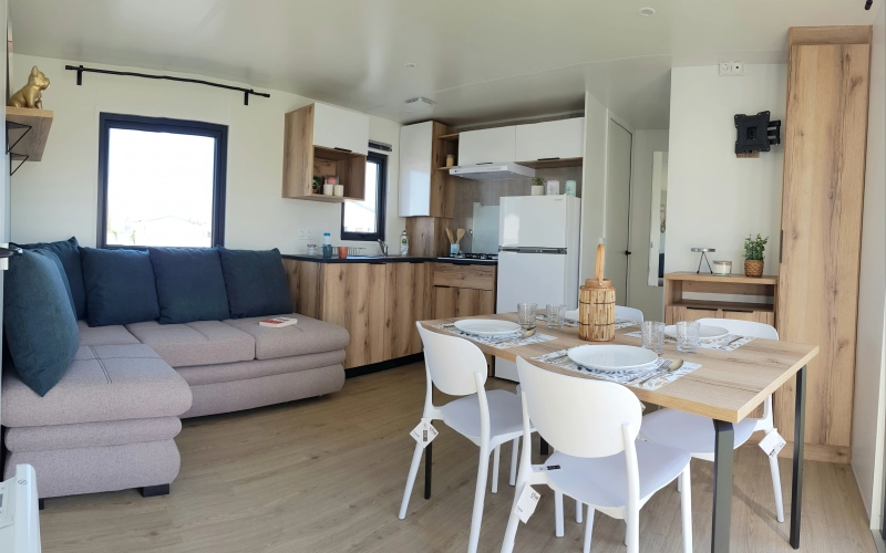 pièce de vie mobil-home en Normandie